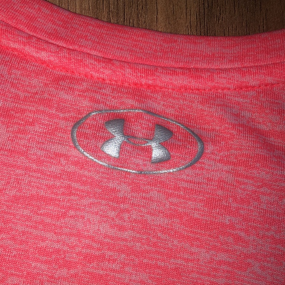 Under armor top - Picture 6 of 6